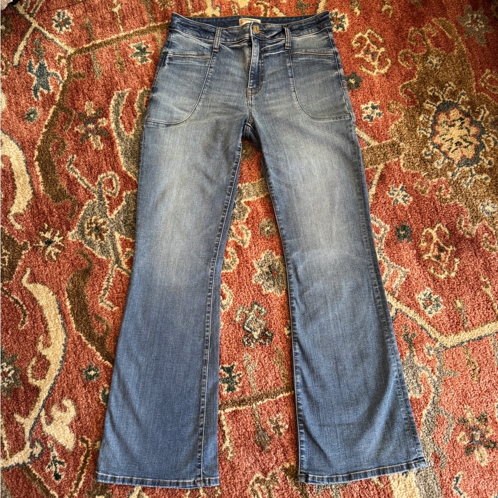 Kut from the Kloth - Ana High Rise Flare -
sz8/Foxy W/Medium Base Wash